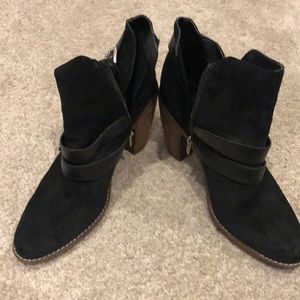 Dolce vita black suade Heels